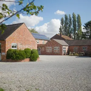 Bed & Breakfast Wold Escapes, Highfield Farm